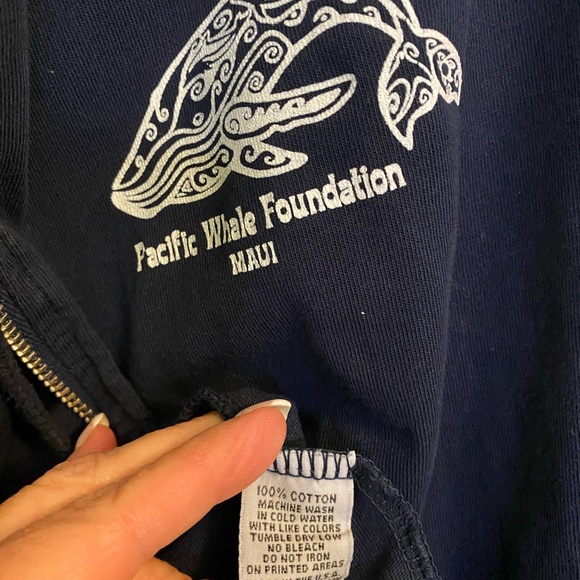 Whale watching navy hoodie 🐳 - Picture 2 of 5